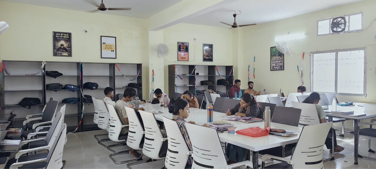 Yuva E-library Aamdi